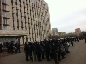 Здание Донецкой ОГА освободили от митингующих