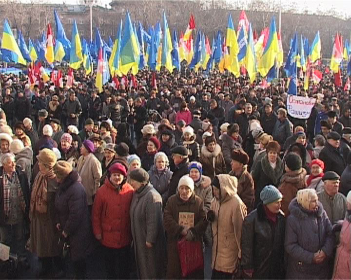 Тысячи одесситов вышли на митинг против действий России
