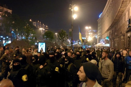 На Майдане Независимости массовая драка 