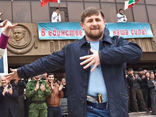 Мы не намерены молча наблюдать, как издеваются над ними - Кадыров о журналистах 