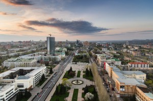 В Донецке прекратили вещание большинство телеканалов и радиостанций
