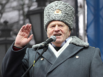 Жириновский предложил повернуть Днепр