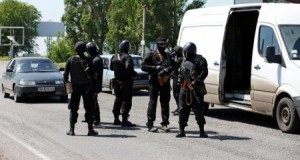 В Мариуполе проходит спецоперация сил АТО, четверо силовиков ранены 