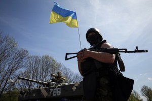 Силовики заблокировали Донецк и Луганск 