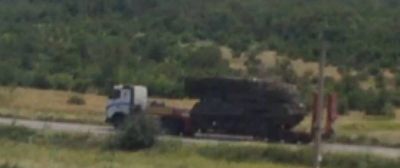 Перевозка боевиками ЗРК «Бук», из которого был сбит авиалайнер. Фото