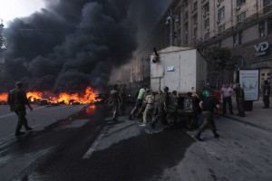 В Киеве возле Украинского дома произошел взрыв