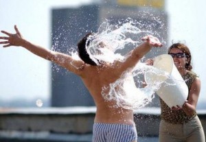 Фонд «Таблеточки» собрал  500 тысяч гривен на флешмобе Ice Bucket Challenge