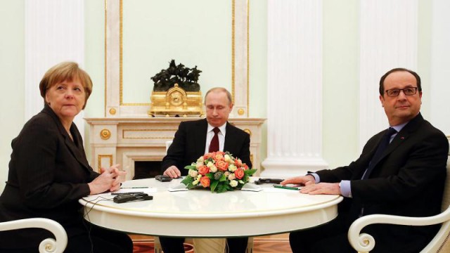 Ангела Меркель и Франсуа Олланд на встрече с Владимиром Путиным в Москве