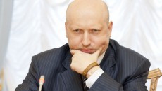 Турчинов признал, что Украине дали пустые гарантии безопасности