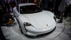 Porsche запустит серийное производство электромобилей