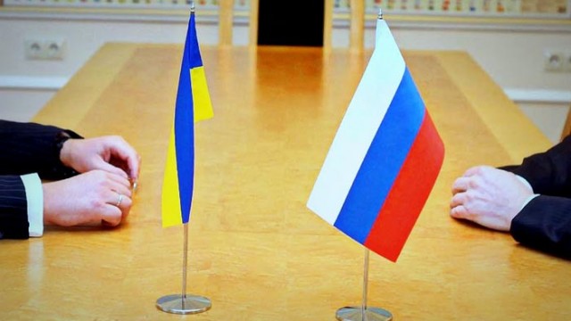 «Долг Януковича»: Россия подает в суд на Украину