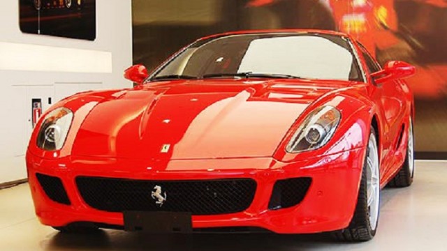Названы причины ухода Ferrari и Lamborghini с рынка