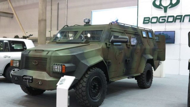 Компания Порошенко представила очередной бронеавтомобиль