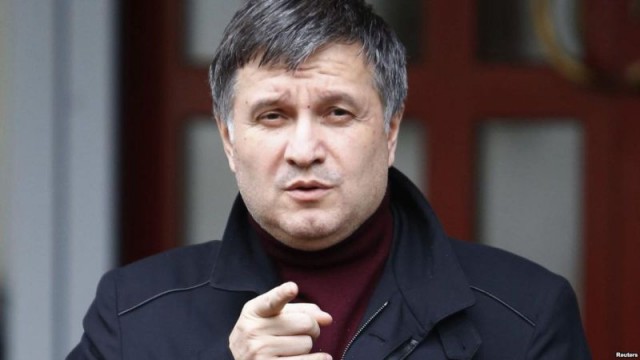 Аваков продолжит разыскивать Иванющенко