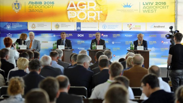 У Львові розпочав роботу Міжнародний форум з розвитку фермерства AGROPORT West Lviv 2016