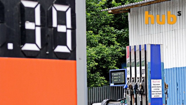 В Украине дешевеет бензин