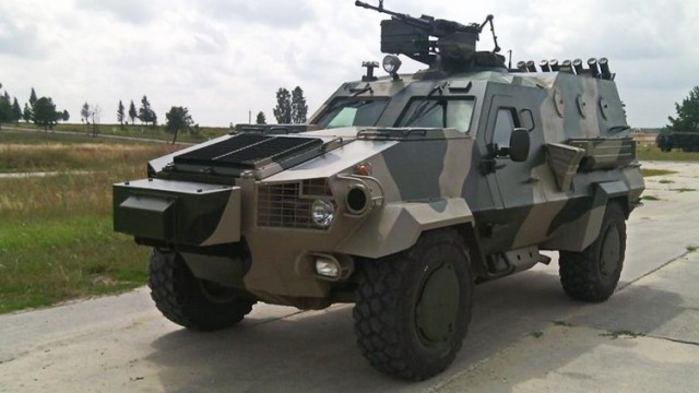В Харькове военным переданы 10 бронемашин «Дозор-Б»
