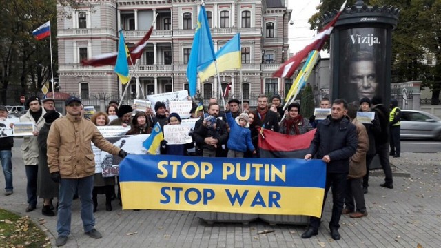 Украинцы провели в 70 городах мира антипутинскую акцию