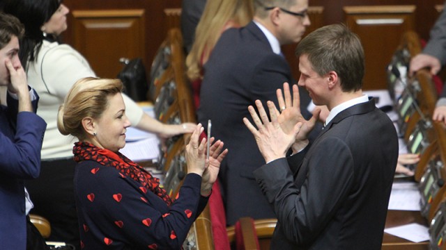 ФОТОПОРТРЕТ Верховной Рады: суду над Януковичем – да; налоговой милиции – нет!