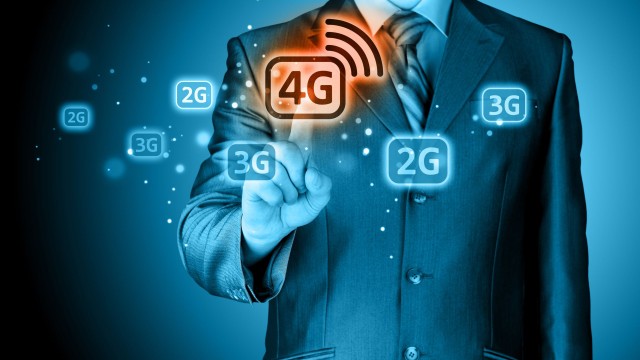 С сегодняшнего дня операторы могут запускать 4G связь