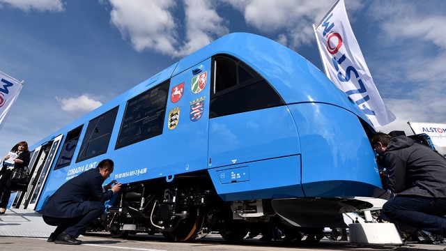 Французы заменят дизельные поезда водородными