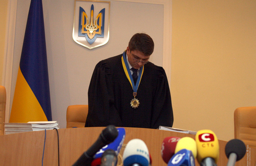 Скандальный судья Юлии Тимошенко сбежал в РФ и стал адвокатом