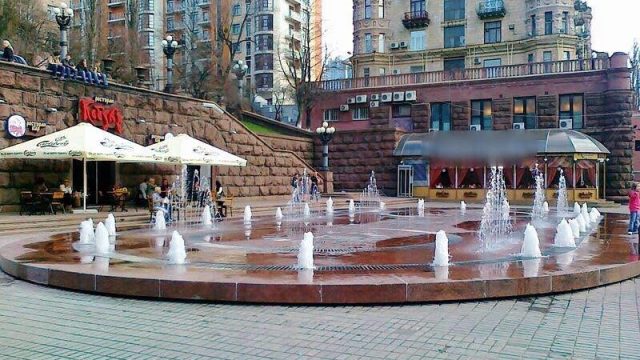 Суд вернул Киеву техпомещение фонтана на Крещатике