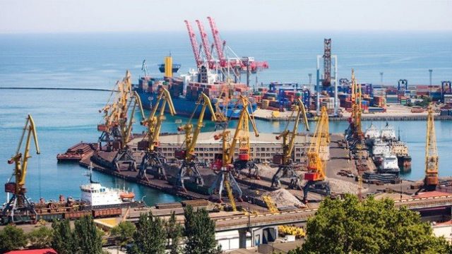 На дноуглубление акватории Одесского морского порта выбросят 19 млн грн