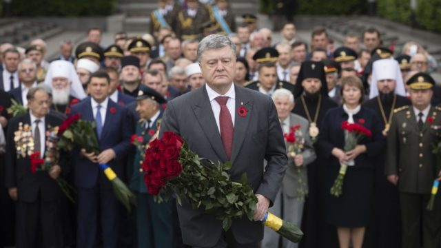 Президент почтил память погибших во Второй мировой войне