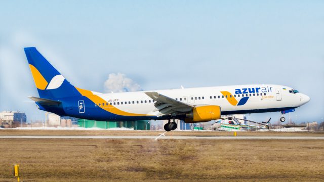 Для Azur Air одобрили семь новых маршрутов