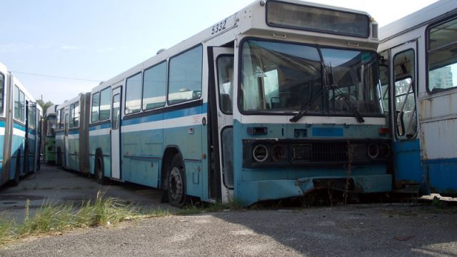 Треть украинских автобусов не имеют права перевозить пассажиров