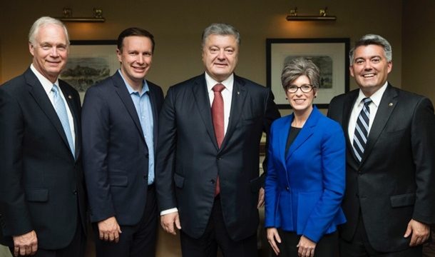 Порошенко встретился с делегацией Конгресса США