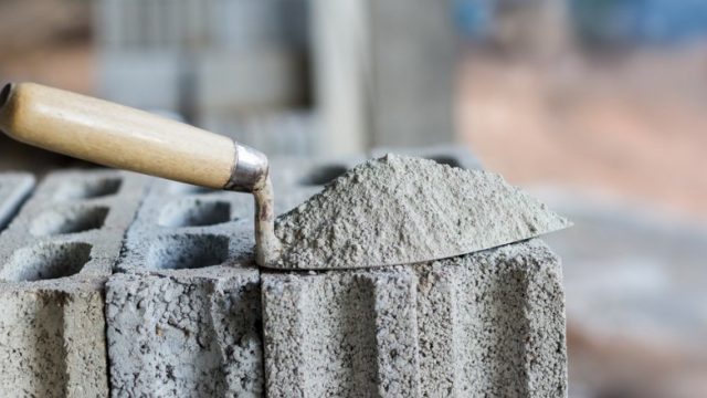 Компании, которые торгуют импортным цементом, не отвечают за его качество, – Кривой Рог Цемент