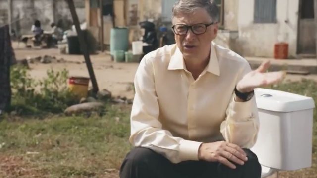 Билл Гейтс представил безводный туалет