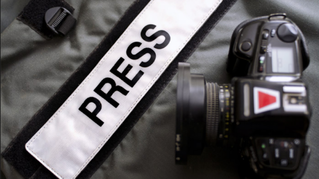 За год в мире убили 94 журналиста