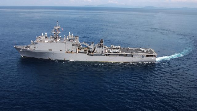 В Черное море зайдет большой десантный корабль ВМС США
