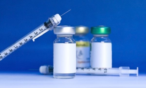 Власти Китая заявляют о наличии вакцины против коронавируса