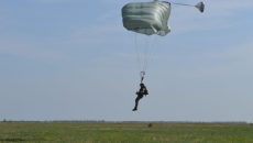 Украина переходит на американские парашюты