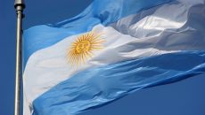 Аргентина ужесточила валютный контроль