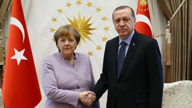 Меркель и Эрдоган обсудили ситуацию на северо-востоке Сирии