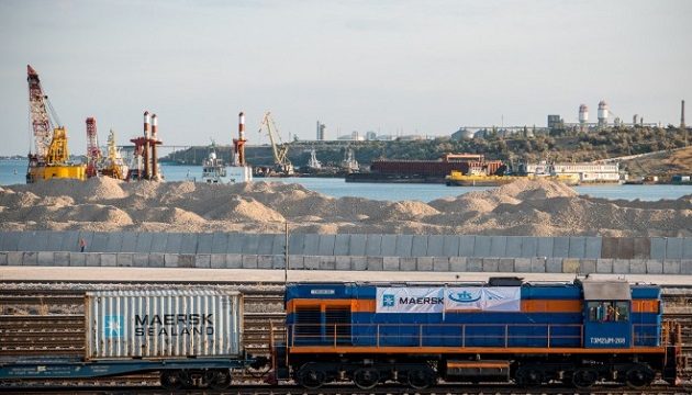 В Украине запущен новый контейнерный поезд