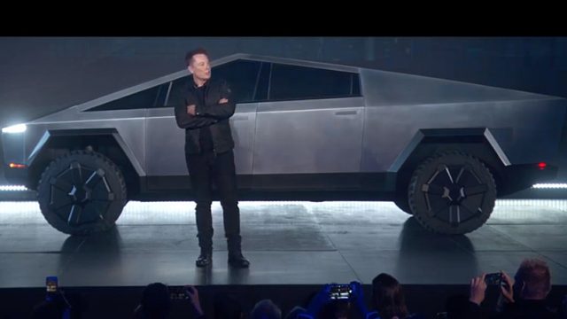 Tesla відклала запуск декількох моделей