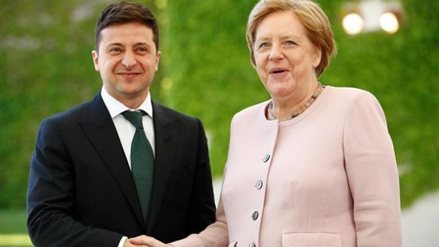 Зеленский и Меркель обсудили саммит «нормандской четверки»