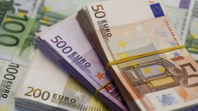 НБУ повысил лимит на вывод валюты за границу для физлиц