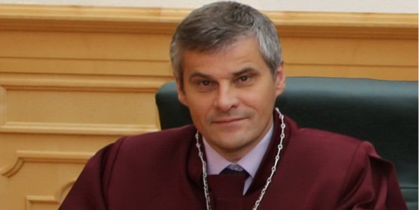 Ушел в отставку судья Конституционного суда Украины