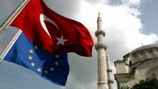 ЕС сократил финансовую помощь Турции