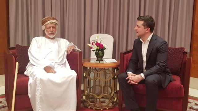 Зеленский встретился в Омане с министром иностранных дел