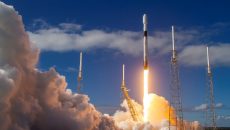 SpaceX вывела на орбиту еще 60 спутников