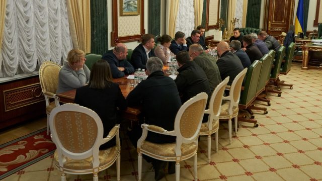 Зеленский провел совещание штаба по вопросам авиакатастрофы в Тегеране