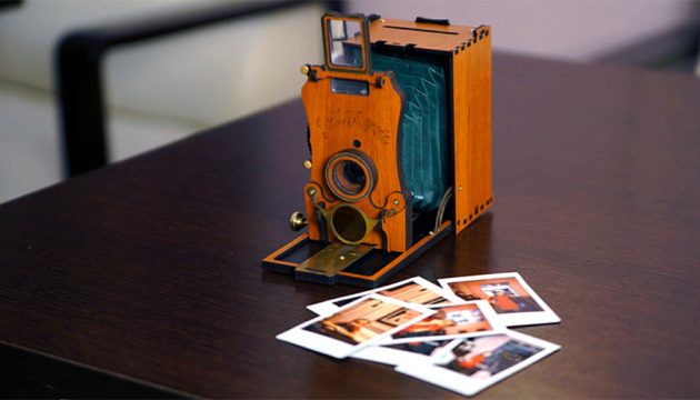 Украинский стартап разработал современный фотоаппарат, стилизованный под старину